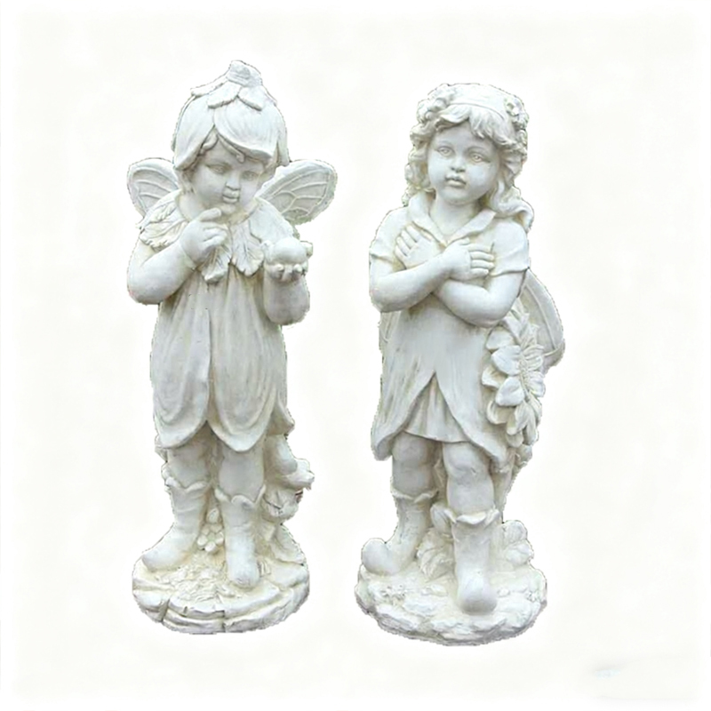 Sculpture humaine en fibre de verre d'un petit ange