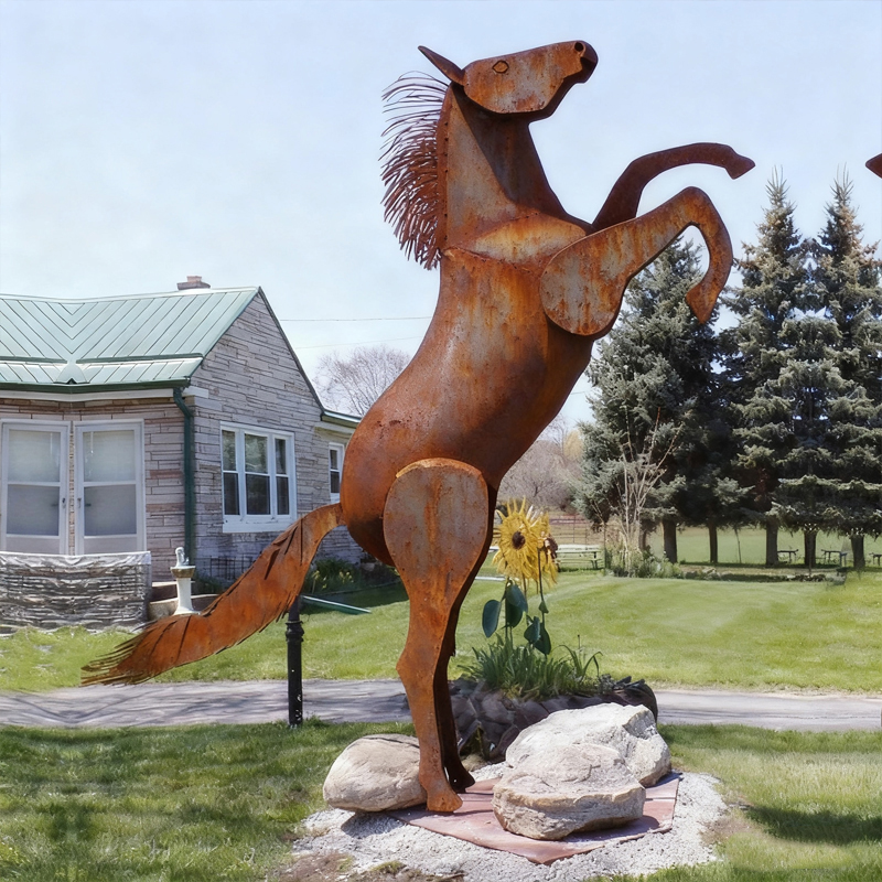 Sculpture en acier Corten : un art en acier résistant aux intempéries qui dure plus de 50 ans